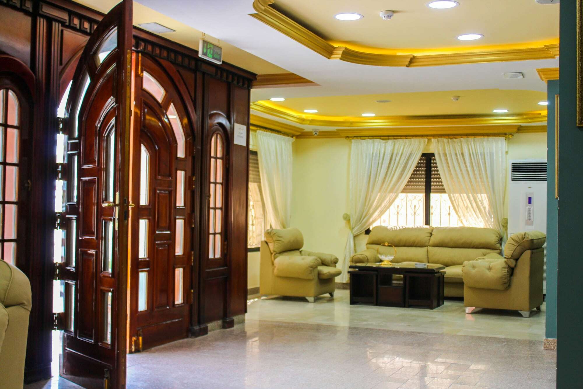 Al-Aqsa Palace Hotel فندق قصر الاقصى Rujm ash Shara'irah Exterior foto